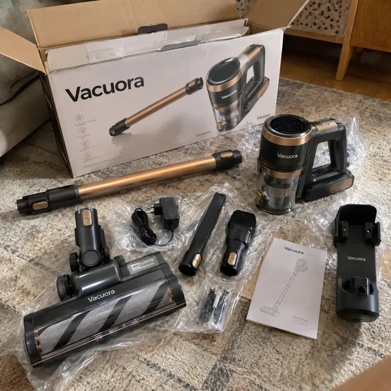 Kit Vacuora senza fili con accessori e supporto a muro